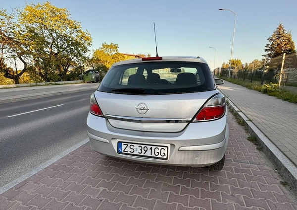 Opel Astra cena 10900 przebieg: 201300, rok produkcji 2008 z Szczecin małe 79